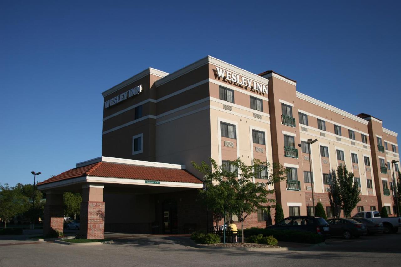 Wesley Inn Wichita Exterior photo